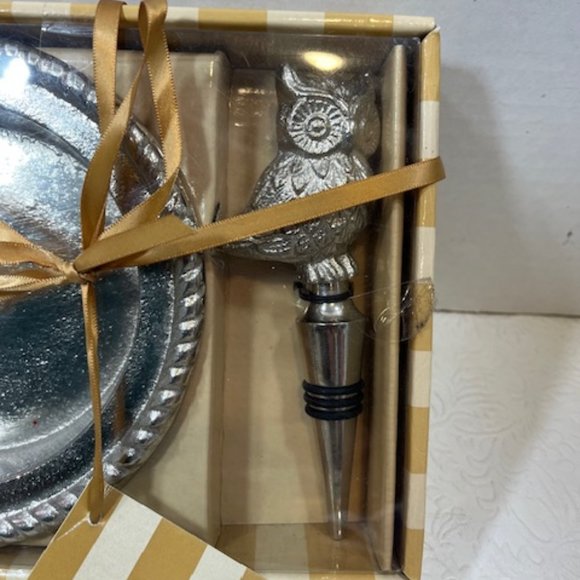 NEW Bombay 2-Piece Owl Wine Bottle Stopper & Coaster Set Nickel- Finish Gift Set - Picture 4 of 8